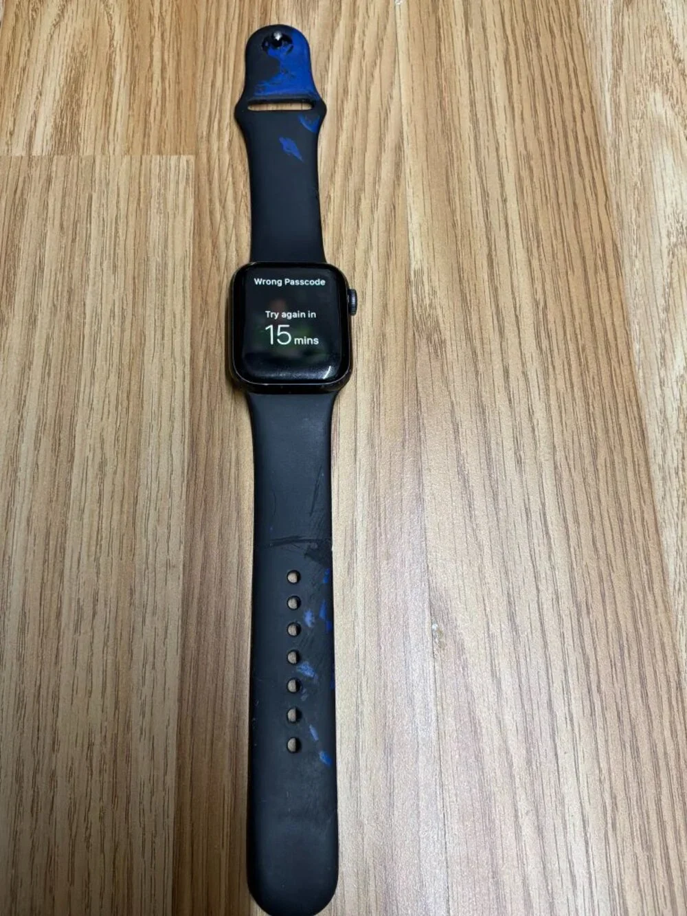 Apple Watch Series 5 40mm Space Gray GPS Smart Watch Locked For Parts Repair